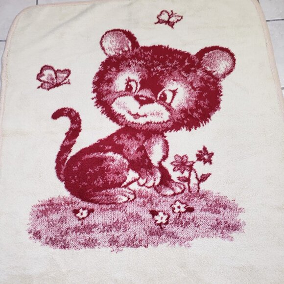 San Marcos Vintage Baby Blanket Cobija Bear Butterflies 41 X 46 Red Cream Tag - Picture 2 of 6